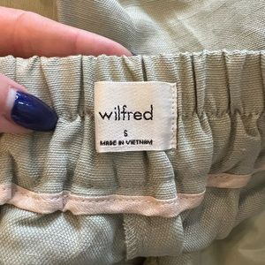 Wilfred linen fable mini short. 3” inseem